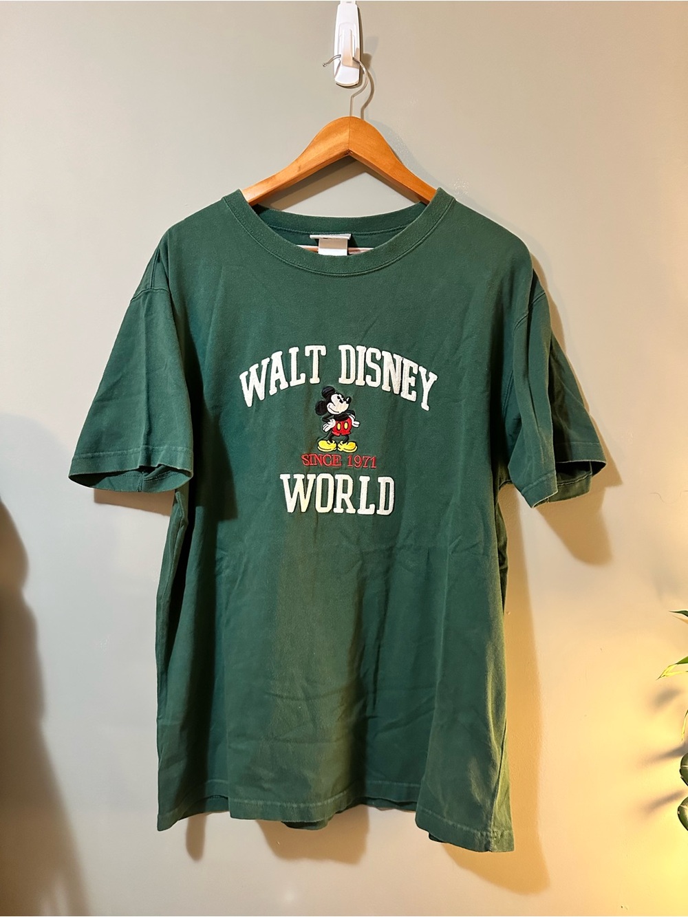 Disney Green Walt Disney World Mickey Short Sleeve Tee